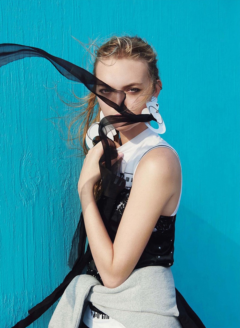Gemma-Ward-V-Magazine-Winter-2015-Photoshoot4