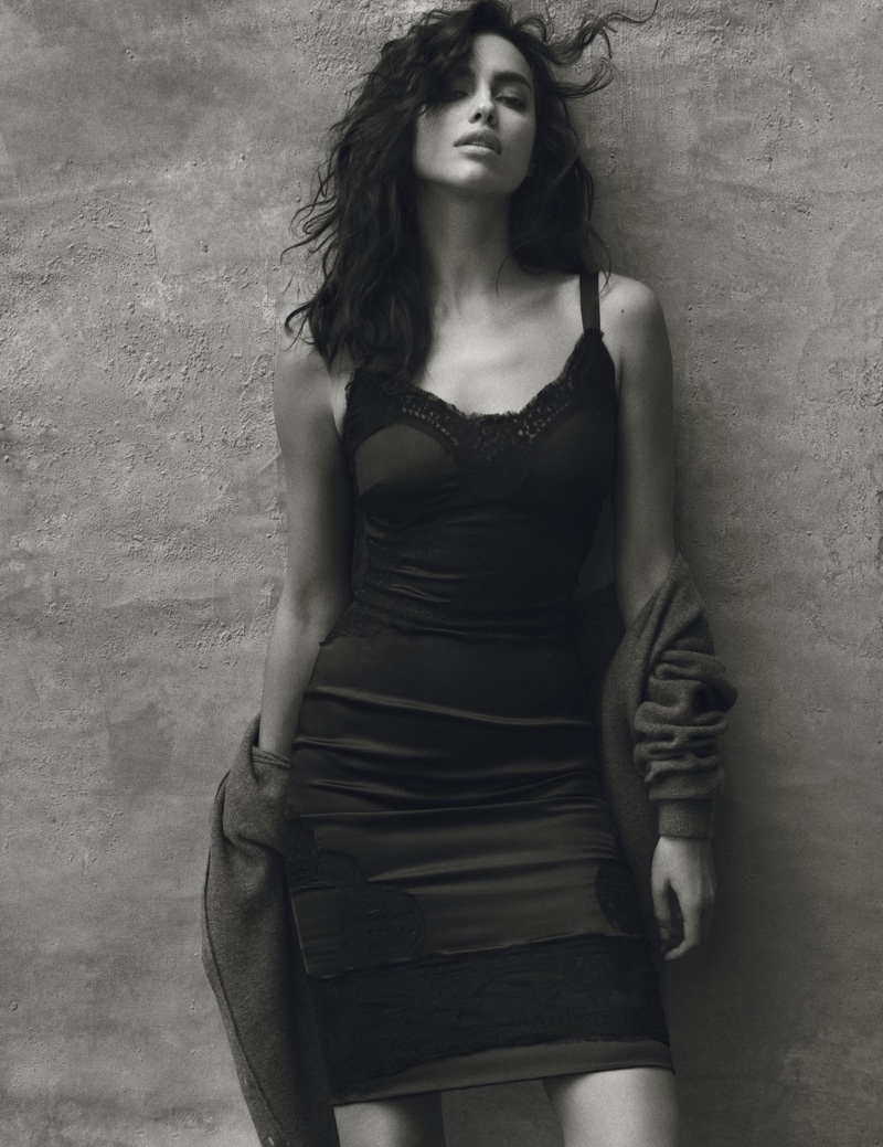 Irina-Shayk-Harpers-Bazaar-Spain-December-2015-Photoshoot09