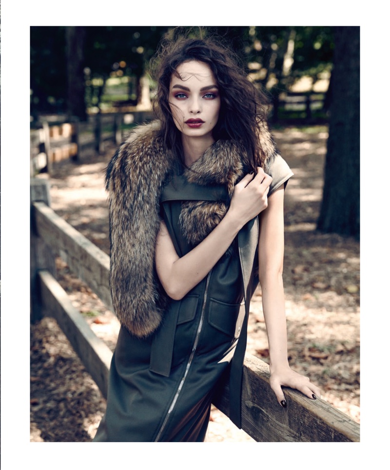 Luma-Grothe-Harpers-Bazaar-Serbia-January-2016-Cover-Editorial04
