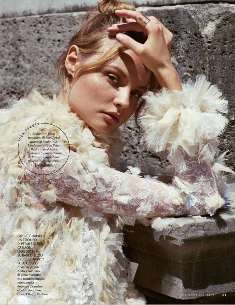 Magdalena-Frackowiak-Elle-Italy-January-2016-Editorial14
