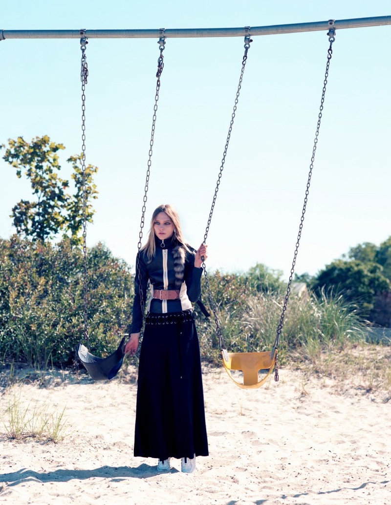 Sasha-Pivovarova-Intermission-Magazine-Fall-Winter-2015-Cover-Pictures08