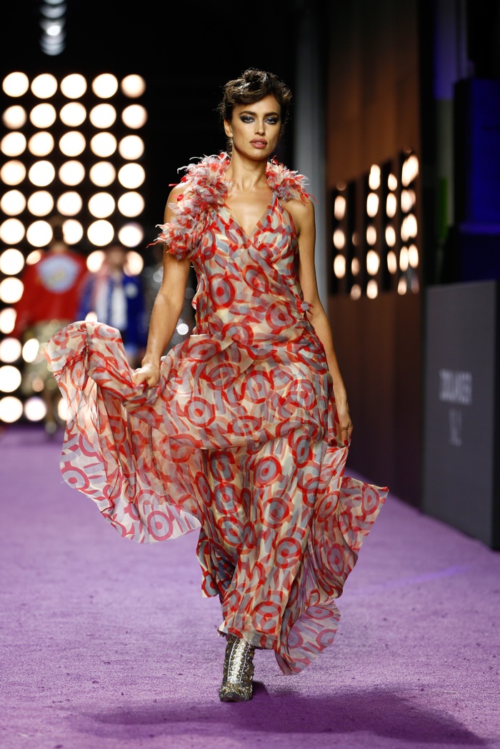 Irina Shayk walks the runway at the Zoolander 2 premiere