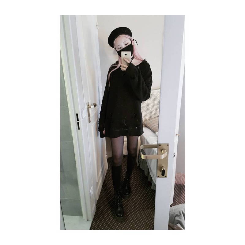 Fernanda Ly takes a selfie of an all black ensemble. Photo: Instagram