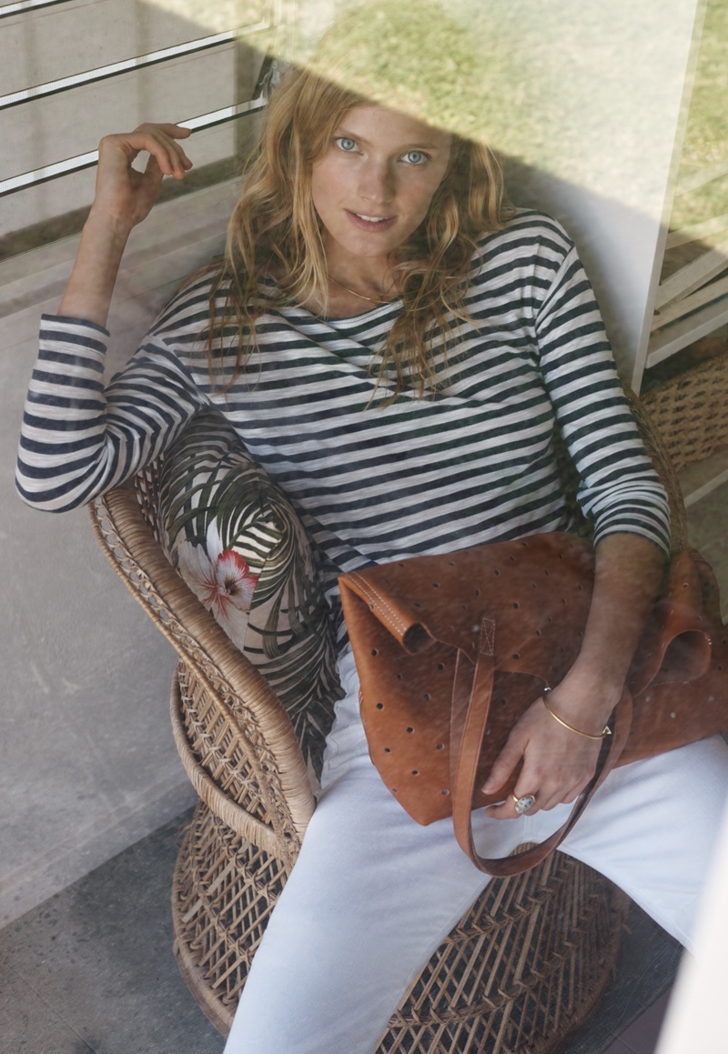 Madewell Rivet & Thread LA Tee, Flea Market Flares and Holepunch Transport Tote Bag