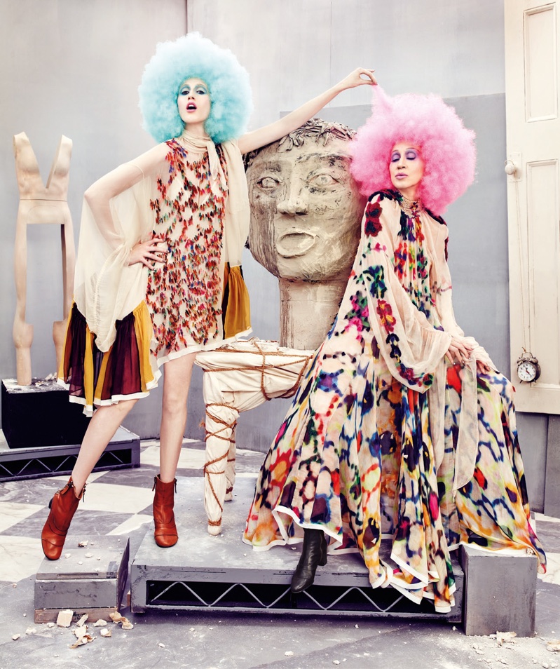 Anna and Pat Cleveland pose in breezy Chloe dresses