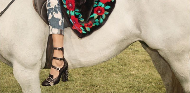 Gucci Goes Totally British with Cruise, Gucci, British with Cruise, Cruise 2017 Ads, Cruise 2017, Vanessa Redgrave2017 campaign, Westminister Abbey, Glen Luchford, Hannelore Knuts, Ellen de Weer, Sophia Friesen, Nika Cole, Dwight Hoogendijk, Nick Fortna, Conner Rowson, Victor Kusma, Chatsworth House