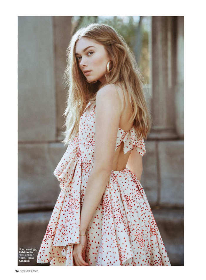 The blonde poses in Rosie Assoulin ruffled dress