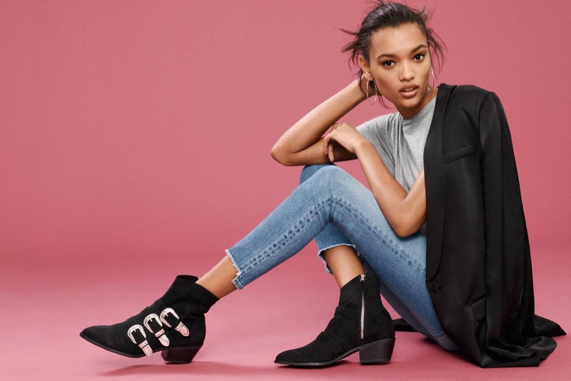 H&M Tuxedo Jacket, Cotton T-Shirt, Slim Regular Ankle Jeans and Ankle Boots