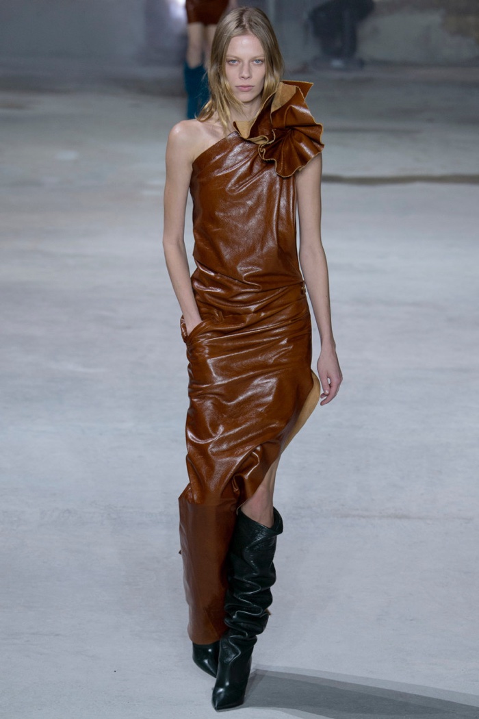 Brown leather one-shoulder dress with asymmetrical hemline from Saint Laurent’s fall-winter 2017 collection