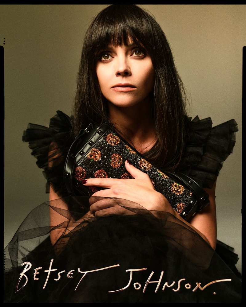 Christina ricci betsey johnson fall 2025 campaign06