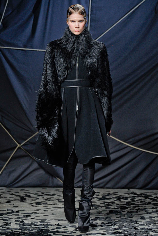 Gareth Pugh Fall 2012 | Paris Fashion Week | Fashion Gone Rogue