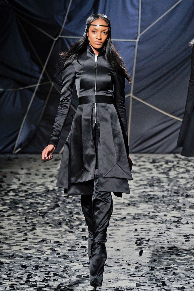 Gareth Pugh Fall 2012 | Paris Fashion Week | Fashion Gone Rogue