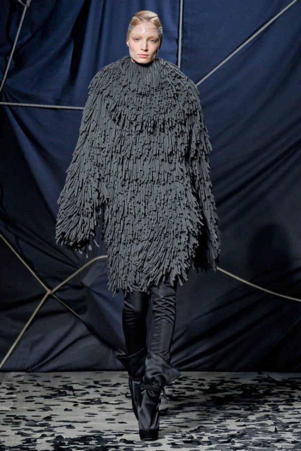 Gareth Pugh Fall 2012 | Paris Fashion Week | Fashion Gone Rogue