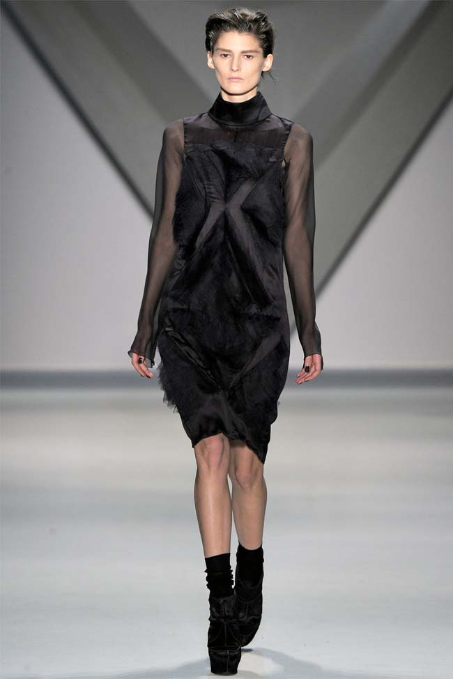 Vera Wang Fall 2012 | New York Fashion Week