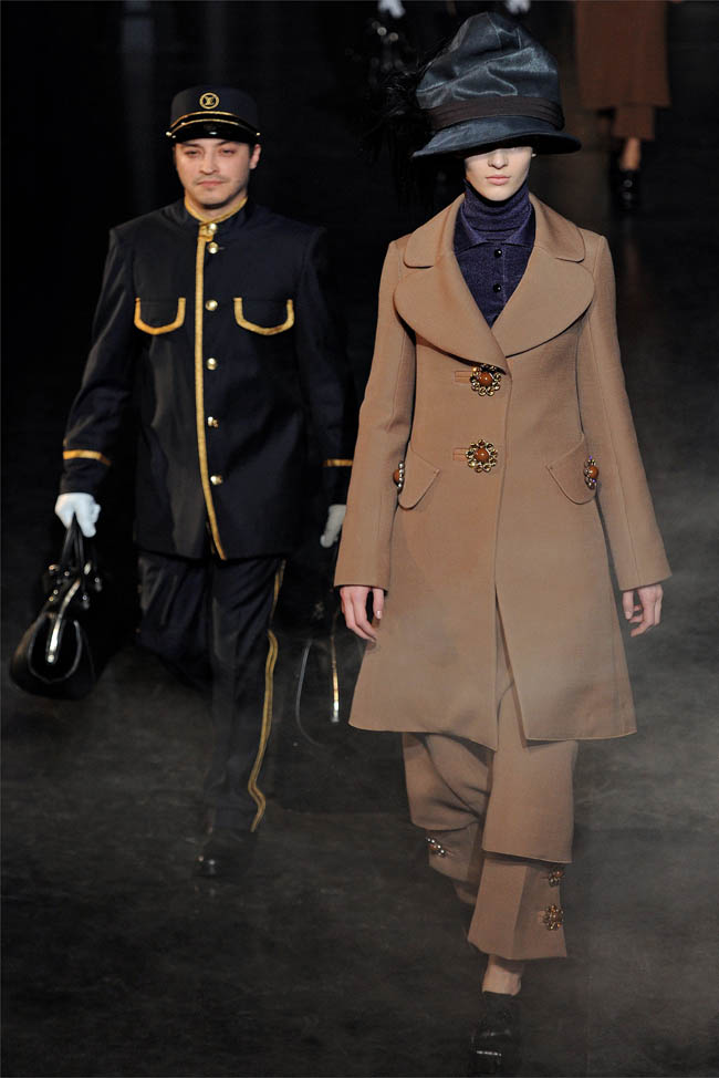 Paris Fashion Week: Louis Vuitton men's fall-winter 2012 - Los