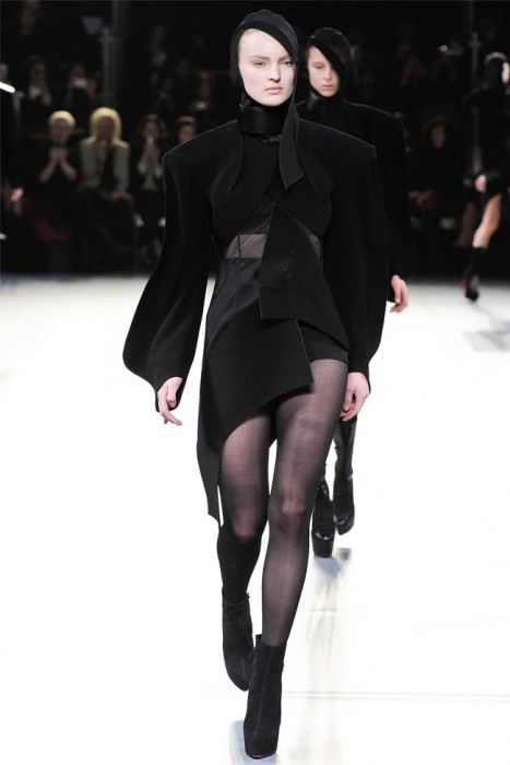Mugler Fall 2012 | Paris Fashion Week | Fashion Gone Rogue