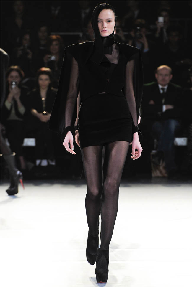 Mugler Fall 2012 | Paris Fashion Week | Fashion Gone Rogue