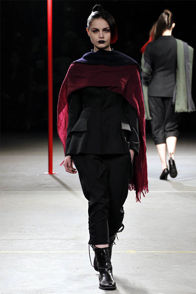 Yohji Yamamoto Fall 2012 | Paris Fashion Week