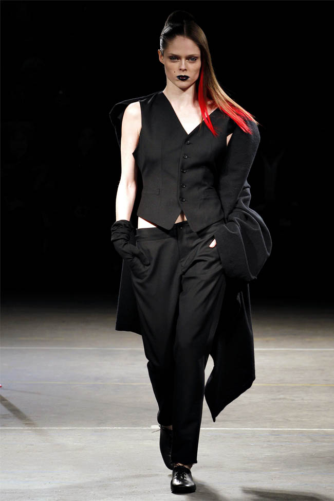 Yohji Yamamoto Fall 2012 | Paris Fashion Week