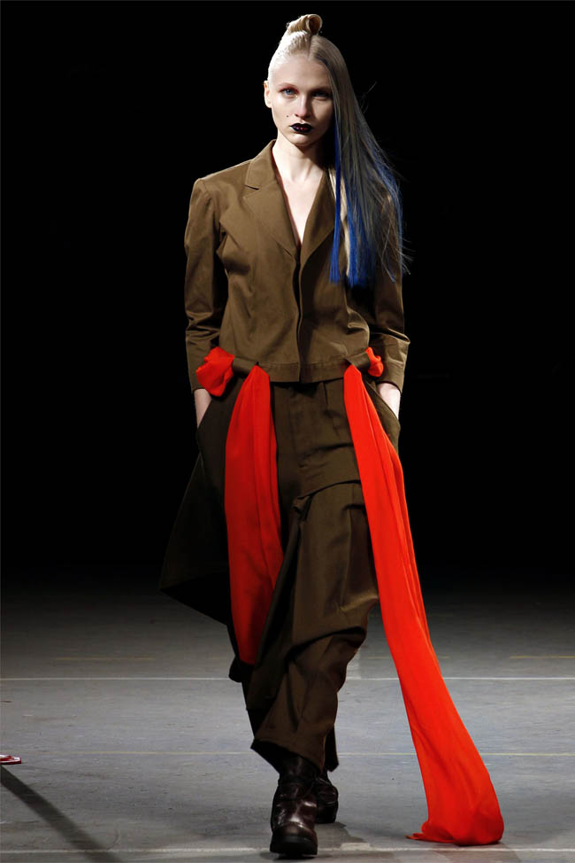 Yohji Yamamoto Fall 2012 | Paris Fashion Week