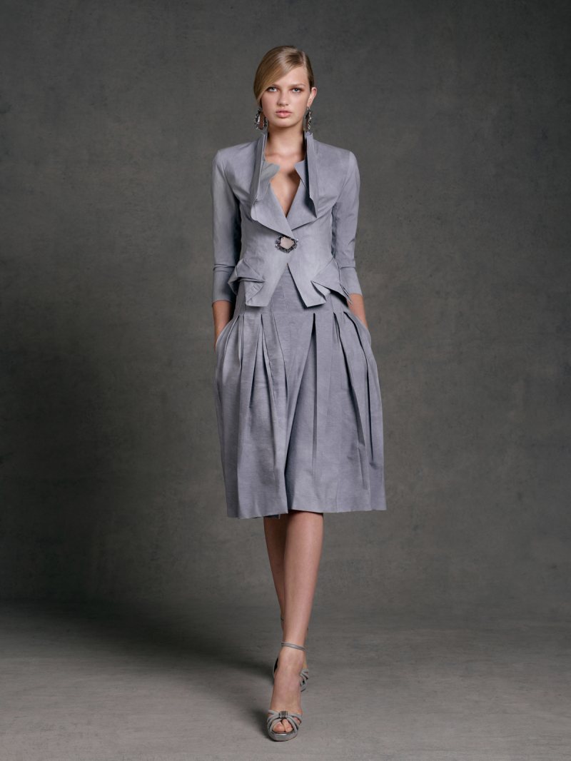 Donna Karan's Resort 2013 Collection Offers Elegant Daytime Styles