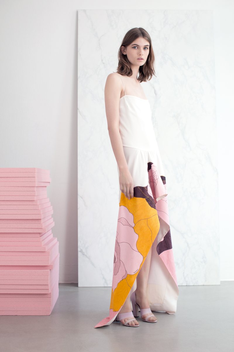Vionnet’s Resort 2013 Collection Offers Airy & Modern Femininity