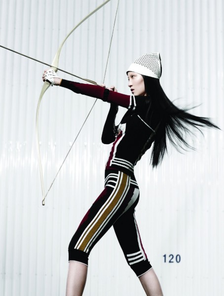 Moo King Lenses Edgy Athletic Style for Fashion Magazine Moo King Lenses Edgy Athletic Style for Fashion Magazine