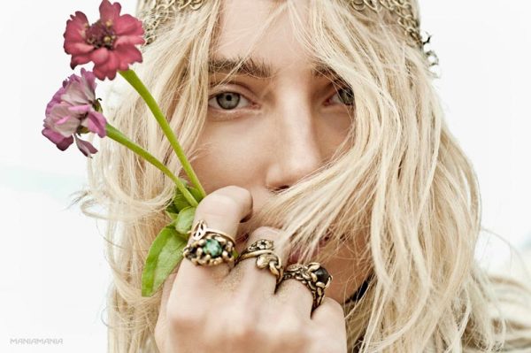 Dree Hemingway Stars in ManiaMania's "The Astral Plane" Campaign by David Mandelberg Dree Hemingway Stars in ManiaMania's "The Astral Plane" Campaign by David Mandelberg