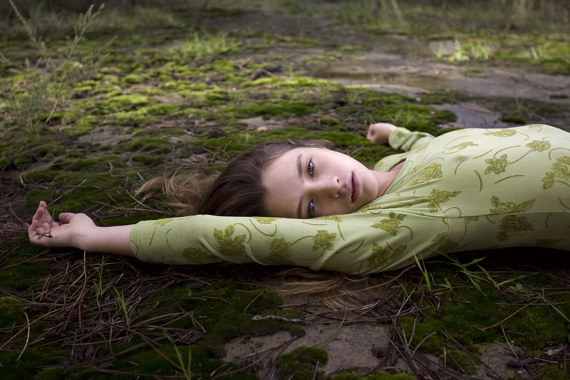 Teresa Oman Hits the Outdoors for Natalie Cottee’s C-Heads Magazine Shoot
