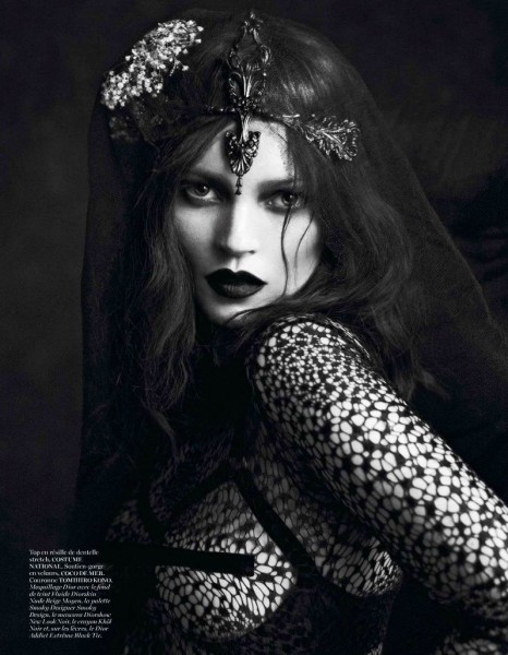 Kate Moss & Saskia De Brauw are Bewitching for Mert & Marcus in Vogue Paris September 2012 Kate Moss & Saskia De Brauw are Bewitching for Mert & Marcus in Vogue Paris September 2012