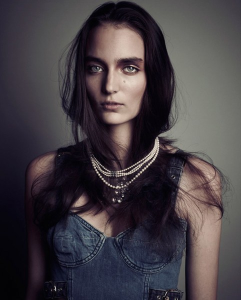 Portrait | Zuzanna & Julia Bijoch by Agata Pospieszynska Portrait | Zuzanna & Julia Bijoch by Agata Pospieszynska