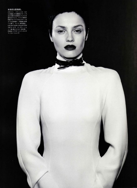 Anna Jagodzinska by Mark Segal in A Thrilling Desire | Vogue Nippon September 2010 Anna Jagodzinska by Mark Segal in A Thrilling Desire | Vogue Nippon September 2010