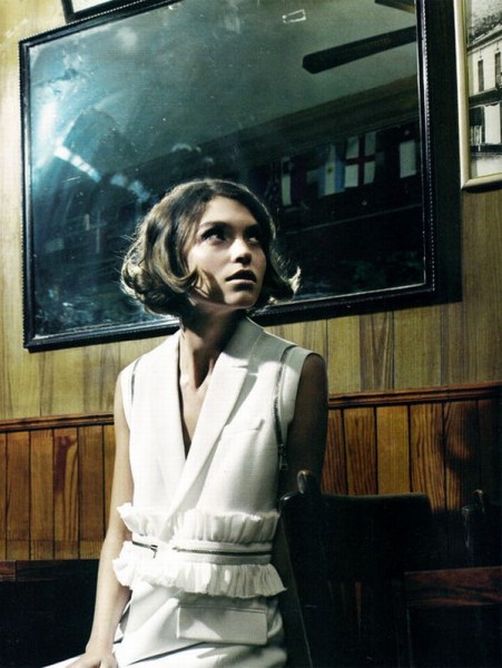 Arizona Muse by Willy Vanderperre for LOVE S/S 2011 Arizona Muse by Willy Vanderperre for LOVE S/S 2011