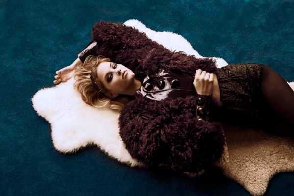 Ashley Smith by Alexander Neumann for Vogue Mexico Ashley Smith by Alexander Neumann for Vogue Mexico