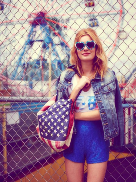 Camille Rowe Sports Americana Style for Free People's June Lookbook Camille Rowe Sports Americana Style for Free People's June Lookbook