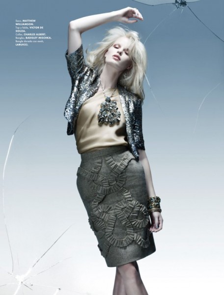 Caroline Winberg by Paco Peregrin for Elle Mexico January 2011 Caroline Winberg by Paco Peregrin for Elle Mexico January 2011