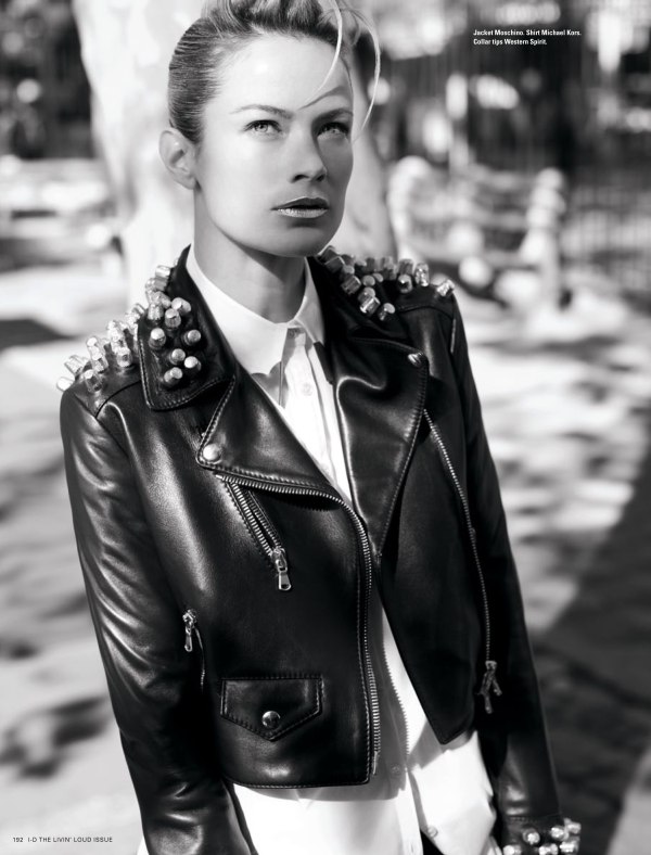 Carolyn Murphy by Amy Troost for i-D Pre-Spring 2011