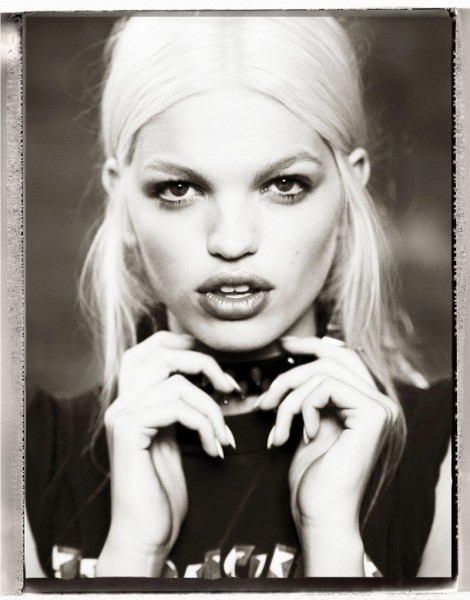 Daphne Groeneveld Rocks Cool Fashion for Mariano Vivanco's Muse Shoot Daphne Groeneveld Rocks Cool Fashion for Mariano Vivanco's Muse Shoot