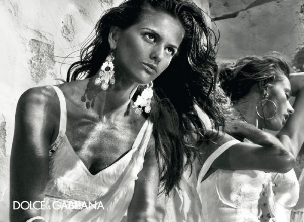 Dolce & Gabbana Spring 2011 Campaign Preview | Alessandra Ambrosio & Izabel Goulart by Steven Klein Dolce & Gabbana Spring 2011 Campaign Preview | Alessandra Ambrosio & Izabel Goulart by Steven Klein
