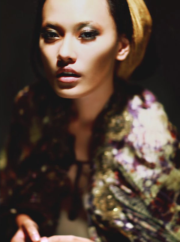 Elle Indonesia August 2010 | Dara & Widika by Jacky Suharto