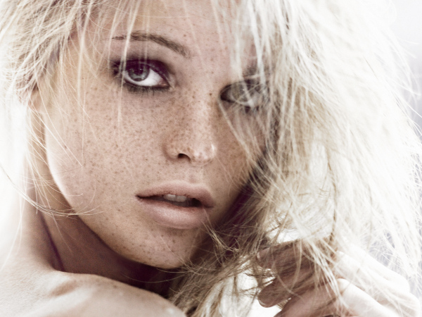 Morning Beauty | Erin Heatherton by Guy Aroch