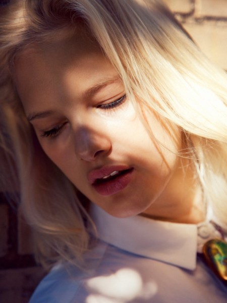 Hannah Holman by Dean Podmore for Remix #72 Hannah Holman by Dean Podmore for Remix #72