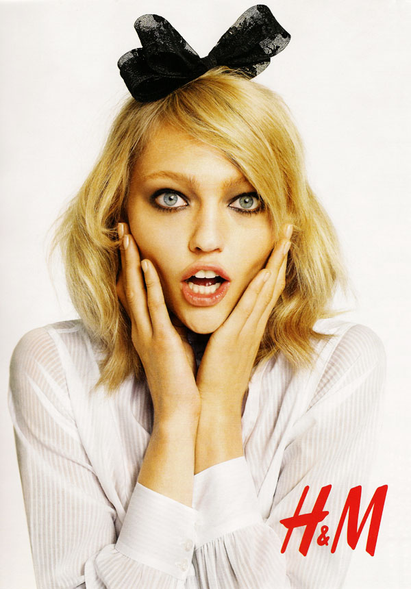 H&M Fall 2009 | Sasha & Eniko by Terry Richardson