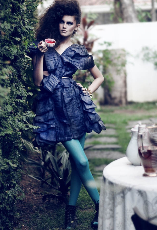 Chà Macabro | Luana & Camila by Jonathan Wolpert