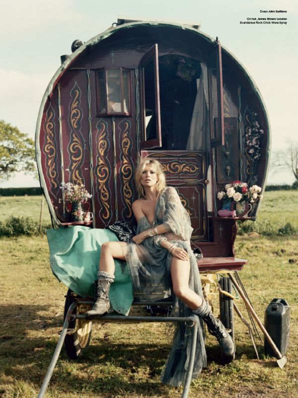 Kate & the Gypsies | Kate Moss by Iain McKell