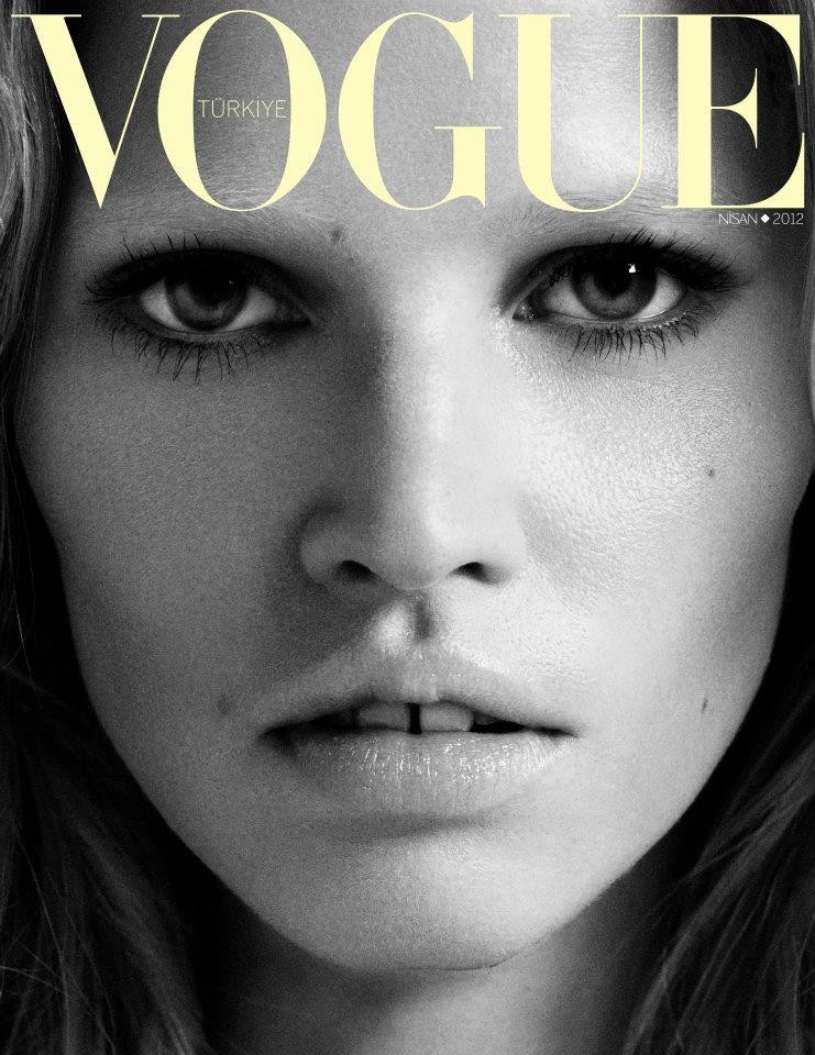 Vogue Turkey April 2012 Cover | Lara Stone by Cuneyt Akeroglu