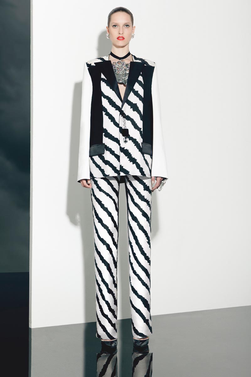 Peet Dullaert's Spring 2013 Collection Features Bold Prints and Aristocratic Style