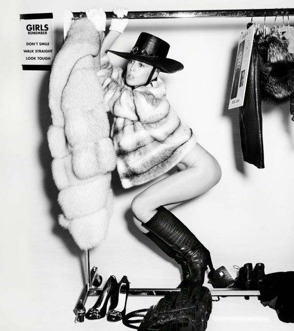Photo of the Day | Backstage Diva