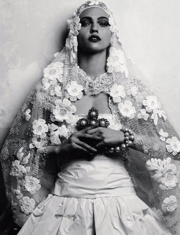 Morning Beauty | Sasha Pivovarova by Igor Vishnyakov