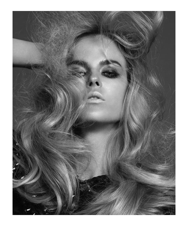 Shannan Click by David Roemer for Vogue Latin America July 2010